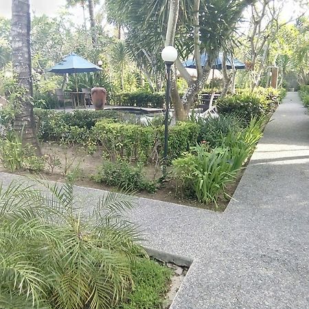 Segara Anak Bungalow & Restaurant Kuta  Exterior photo