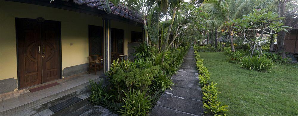 Segara Anak Bungalow & Restaurant Kuta  Exterior photo