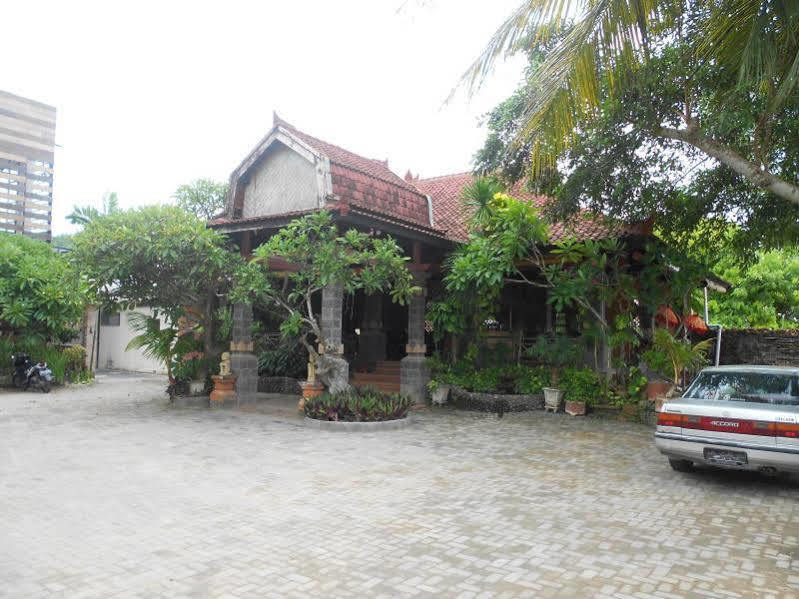 Segara Anak Bungalow & Restaurant Hotel Kuta  Exterior photo