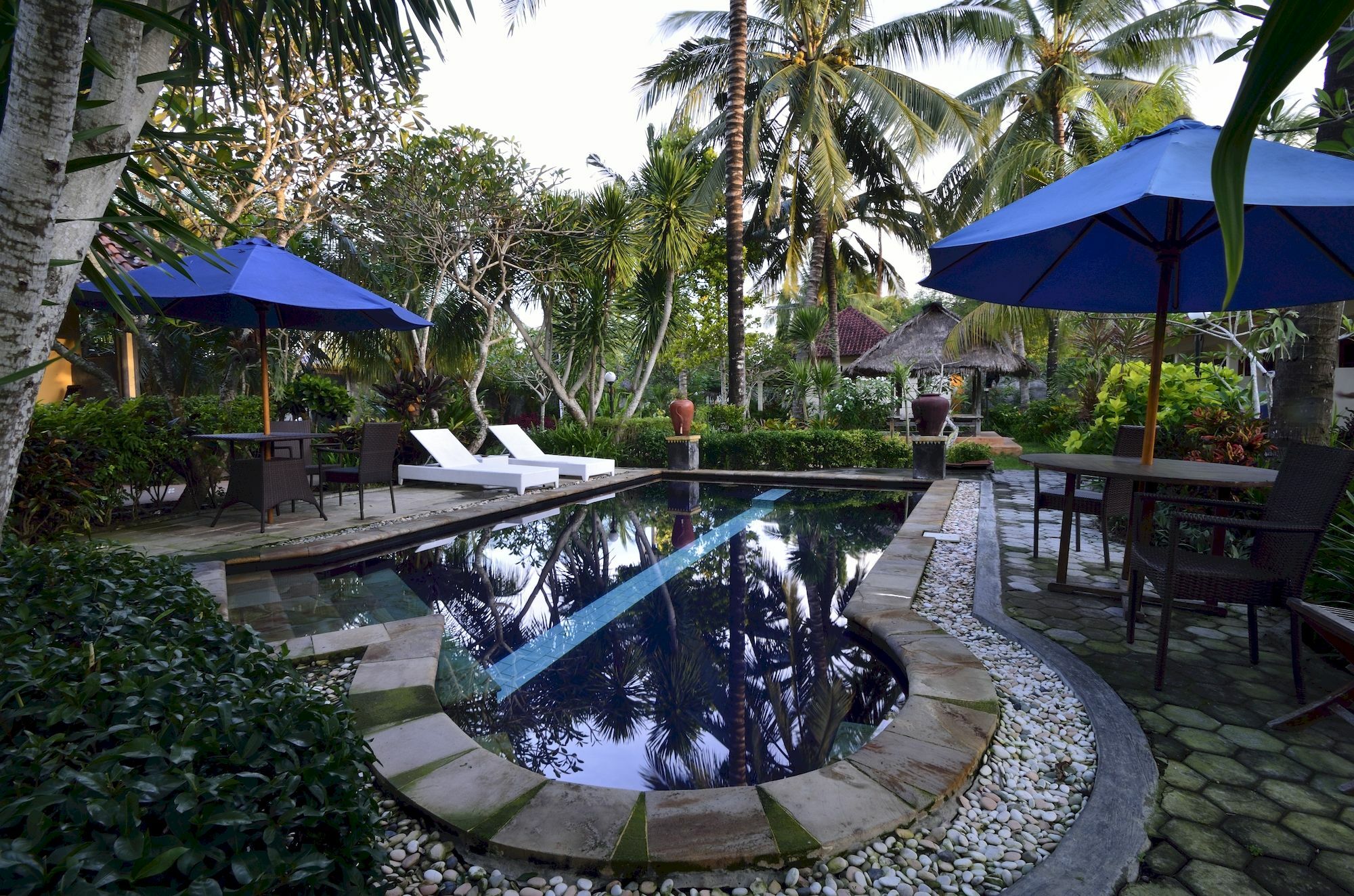 Segara Anak Bungalow & Restaurant Kuta  Exterior photo