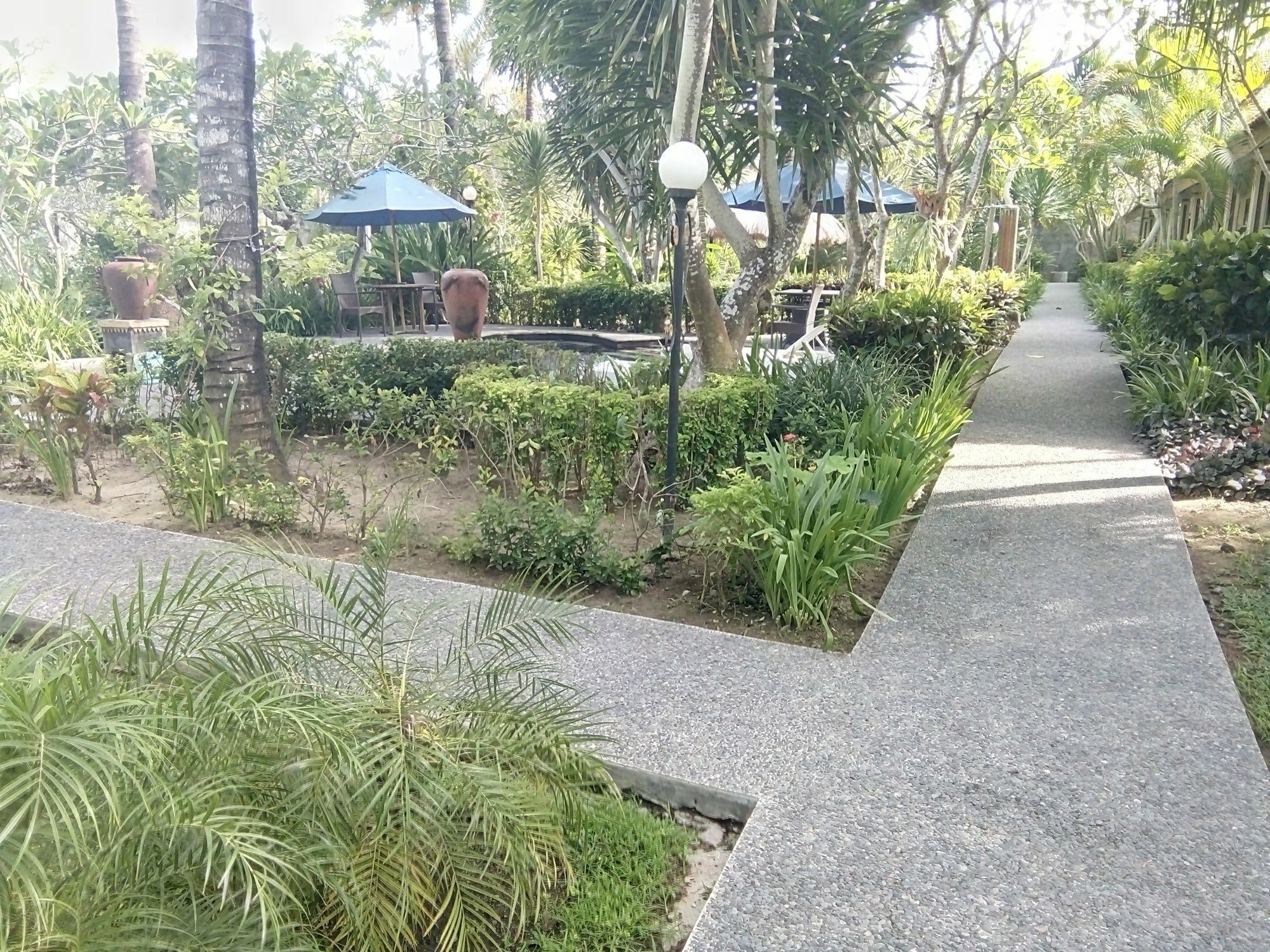 Segara Anak Bungalow & Restaurant Kuta  Exterior photo