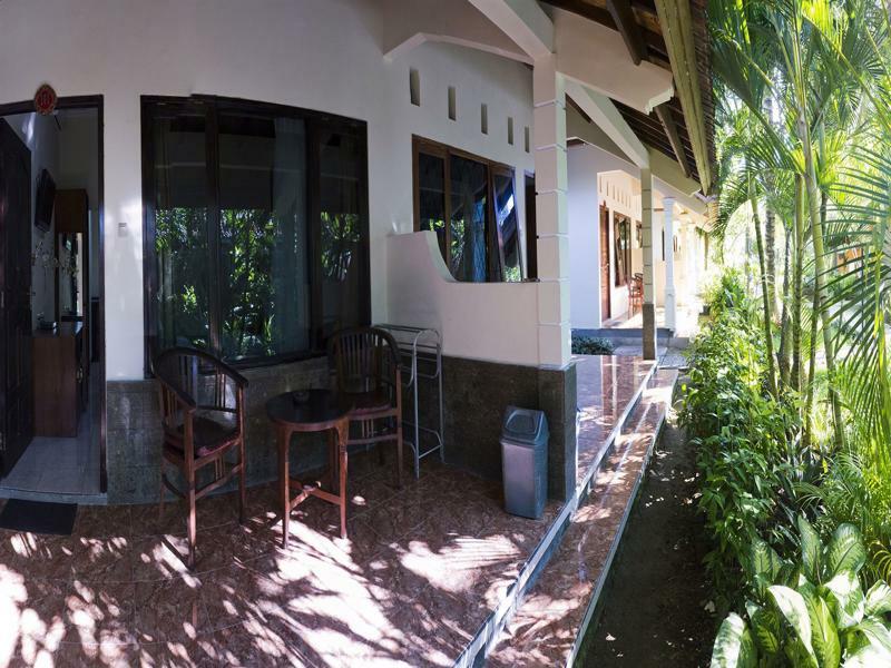 Segara Anak Bungalow & Restaurant Kuta  Exterior photo