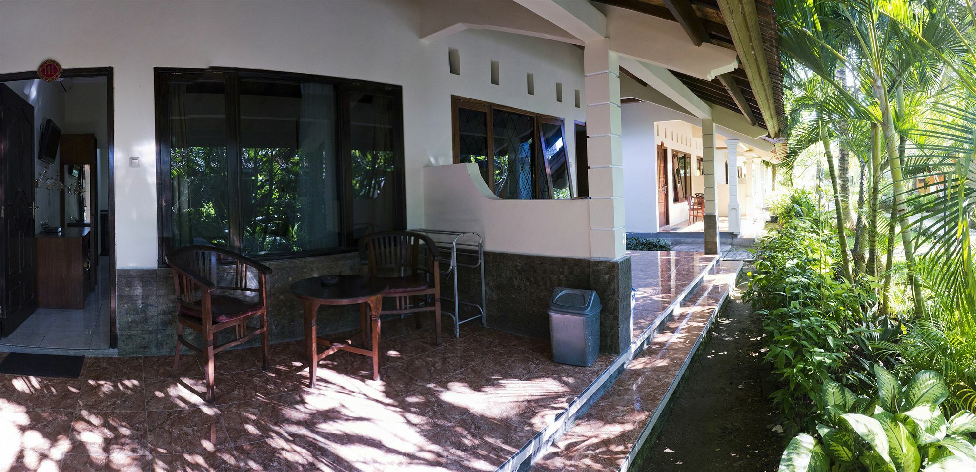 Segara Anak Bungalow & Restaurant Kuta  Exterior photo