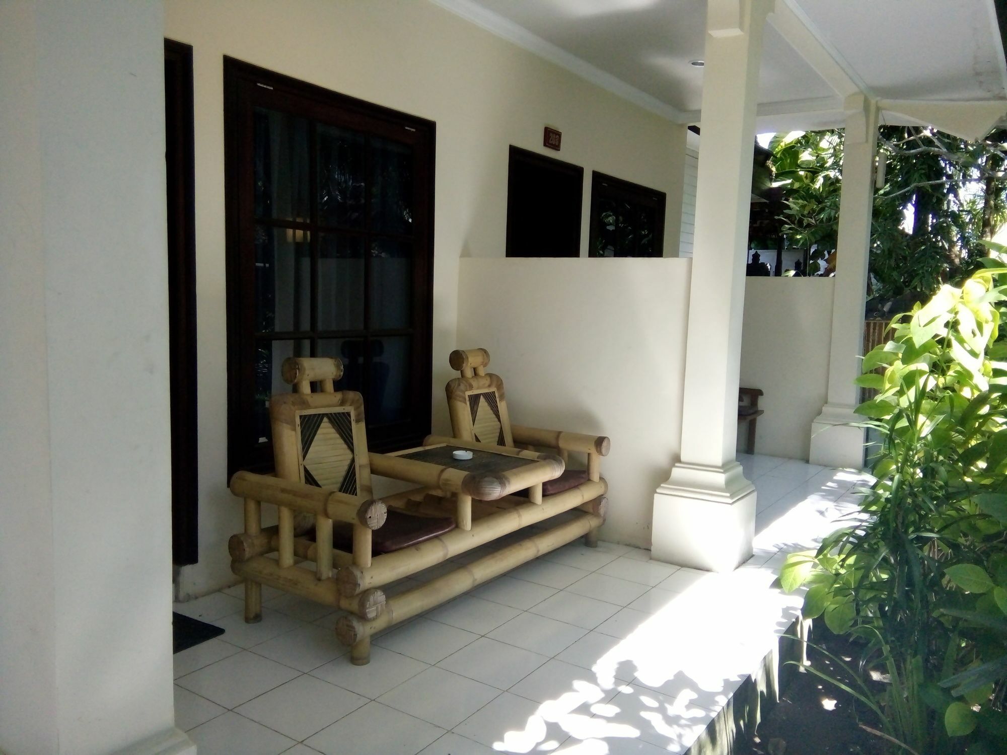 Segara Anak Bungalow & Restaurant Kuta  Exterior photo